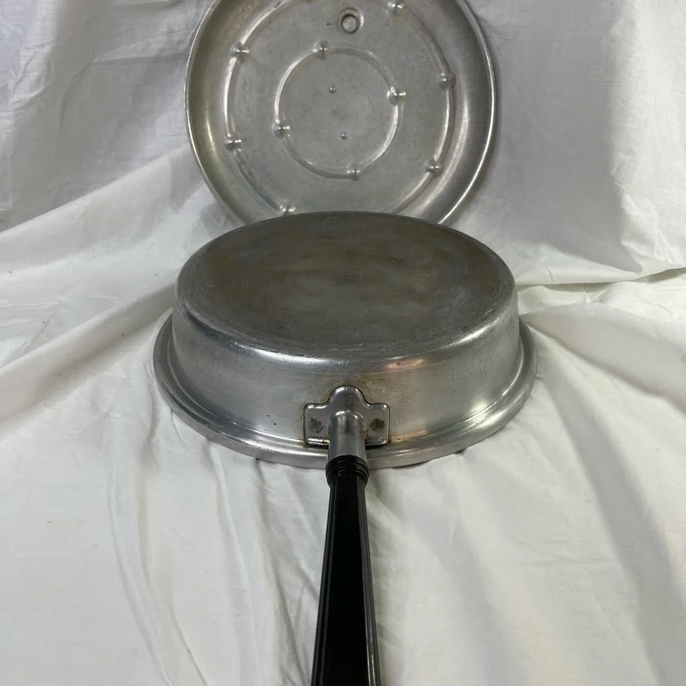 Vintage Wear-Ever Aluminum Cooking Pan with Lid Made in USA